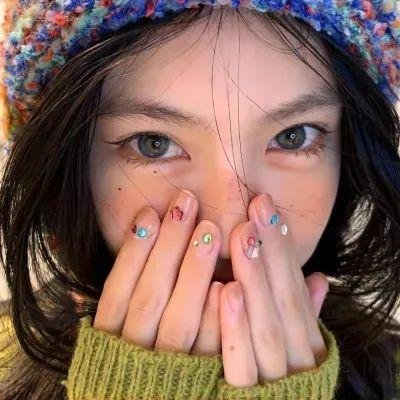 小犬与女孩